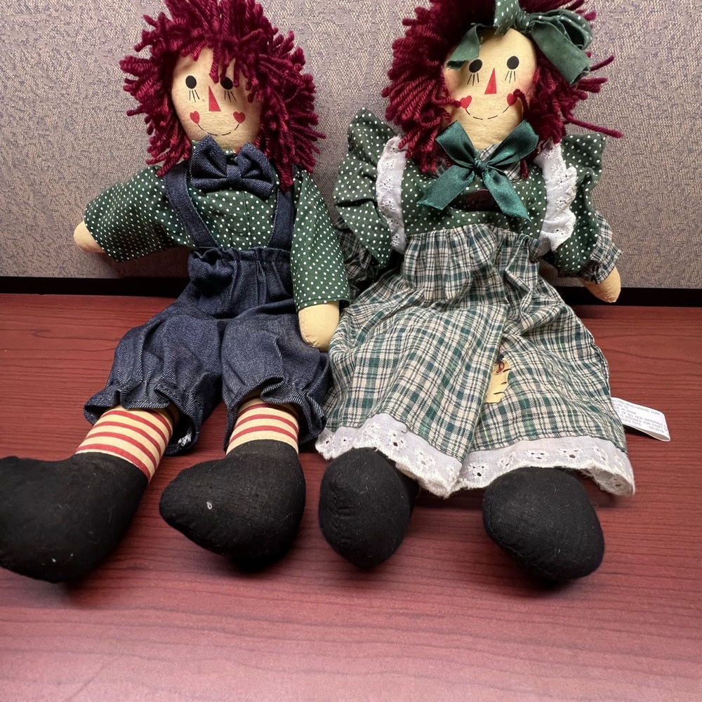 Raggedy Ann and Andy Doll Pair with Green Outfits